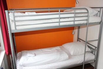 metropol hostel berlin