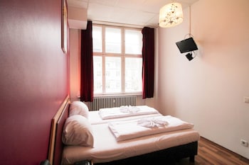 metropol hostel berlin