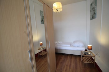 metropol hostel berlin