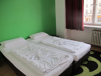 metropol hostel berlin