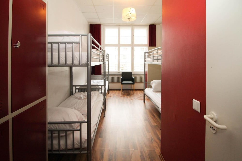 metropol hostel berlin