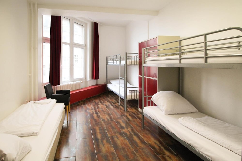 metropol hostel berlin