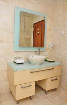 mesra business and resort hotel