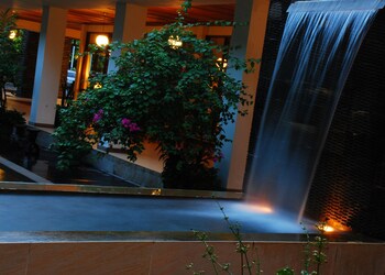 mesra business and resort hotel