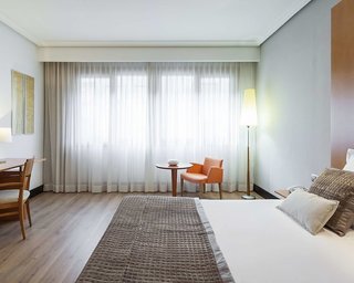 Hotel Ilunion Bilbao,Bilbao>>Abando,3 star