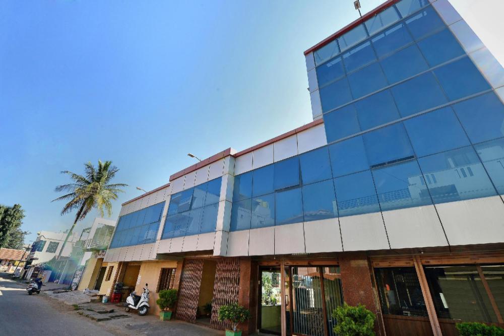 oyo 22499 vishnu residency