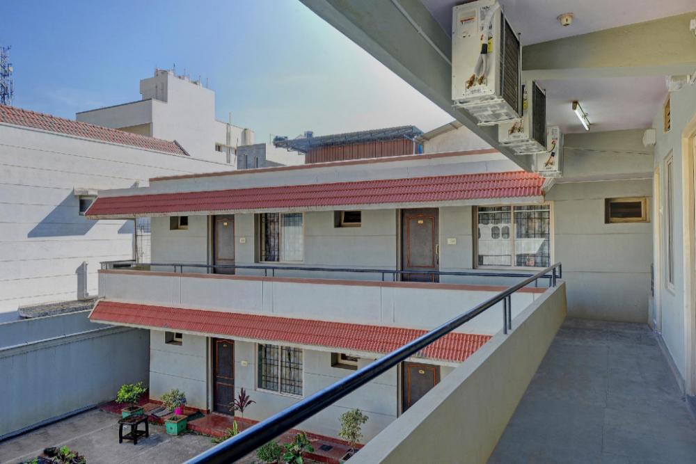 oyo 22499 vishnu residency