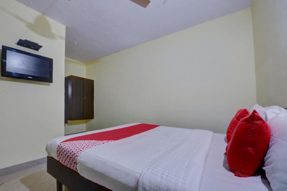 oyo 22499 vishnu residency