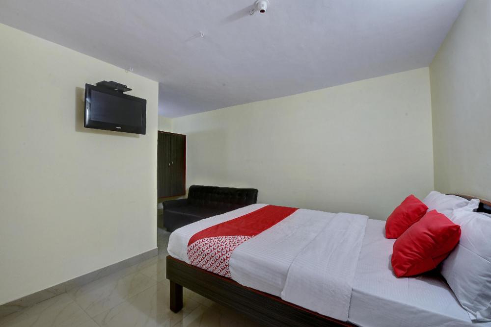 oyo 22499 vishnu residency