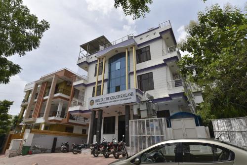 hotel the grand kailash