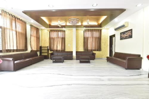 hotel the grand kailash