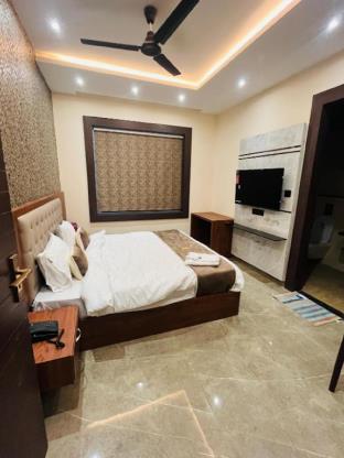 goel villa and hotel