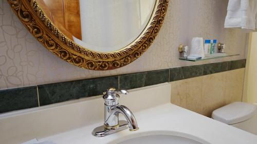 best western queens court hotel