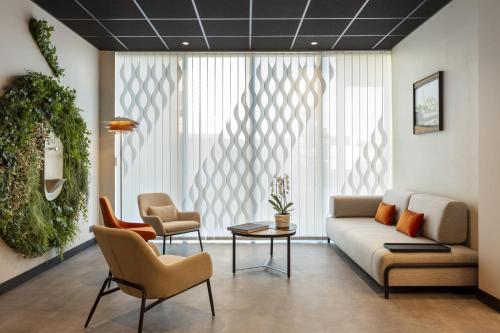 Hotel Ostoria, Bw Signature Collection,8 Rue De La Borderie,4 star