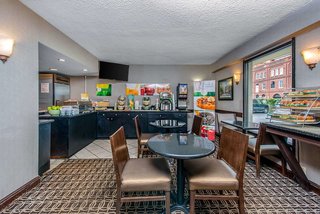 quality inn savannah historic district