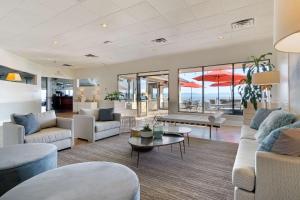 Bayside Resort, Ascend Hotel Collection,Parksville>>Nanaimo,3 star
