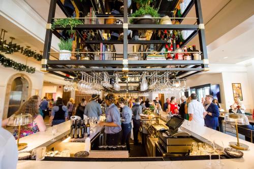 The Saint Kate,139 East Kilbourn Avenue,4 star