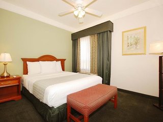 La Quinta Inn & Suites By Wyndham Phoenix I-10 West,Maryvale>>Glendale,3 star