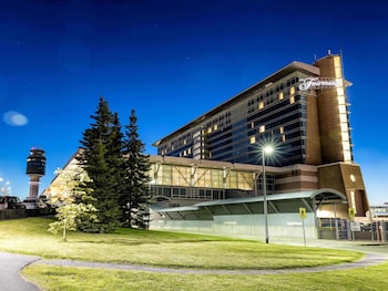 Fairmont Vancouver Airport In-Terminal Hotel