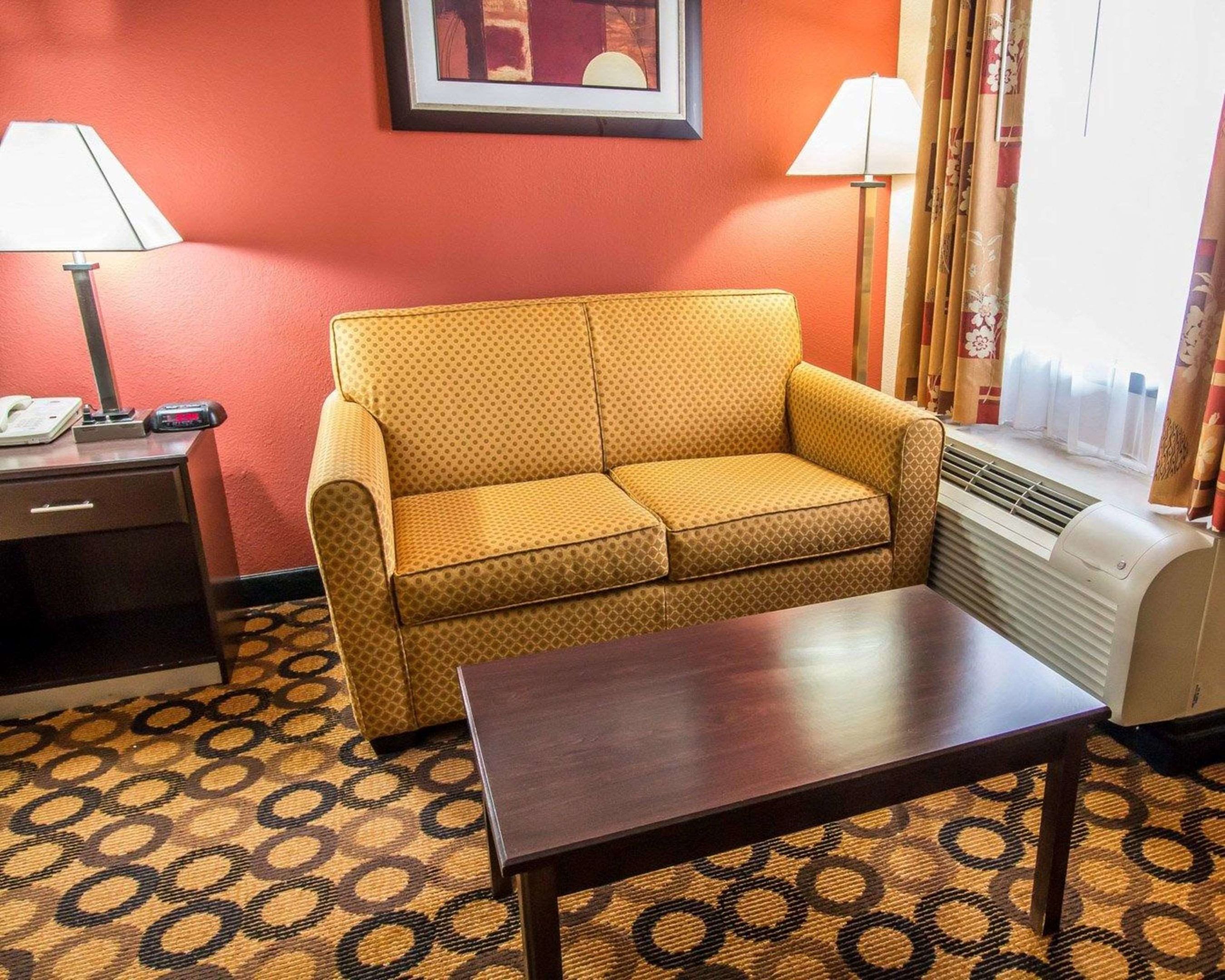 econo lodge richmond hill