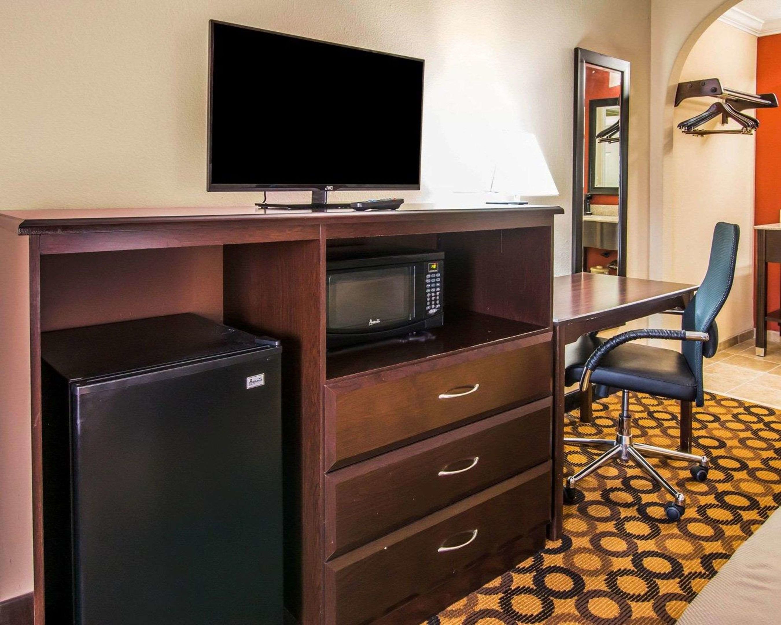 econo lodge richmond hill