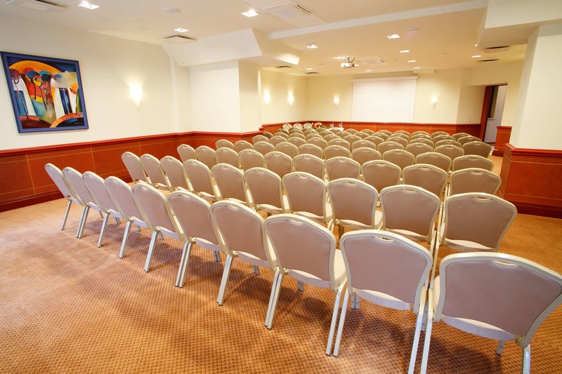 monika centrum hotels