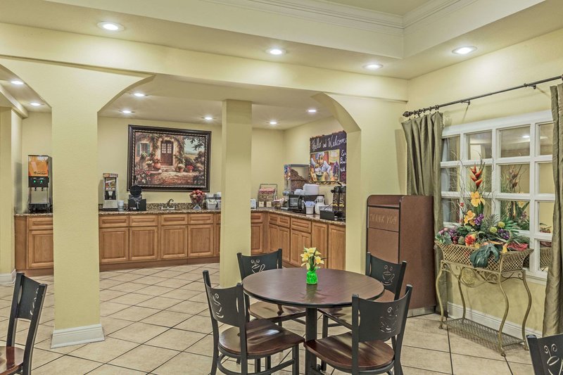 super 8 by wyndham new orleans