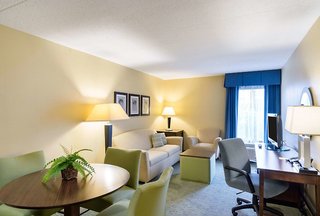 Comfort Inn & Suites Newark - Wilmington,New Castle>>Delaware,2.5 star