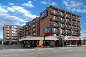 Howard Johnson Plaza By Wyndham By The Falls Niagara Falls,Niagara Falls>>Clifton Hill,4 star