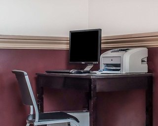 Quality Inn - Niagara Falls Blvd,New York>>Grand Island,3 star