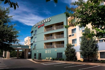 courtyard statesville mooresville lake norman