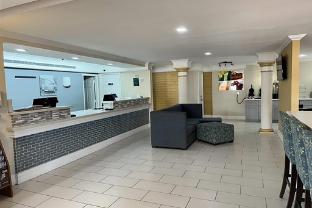 Super 8 By Wyndham Nacogdoches Near University,,2 star