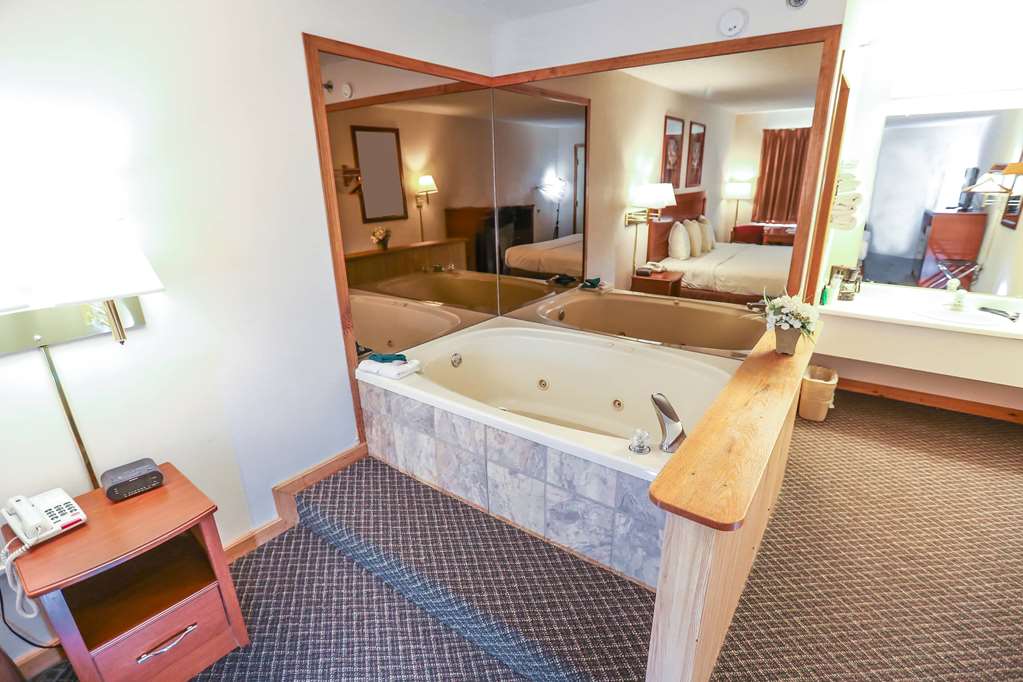 super 8 by wyndham branson shepherd of the hills expressway