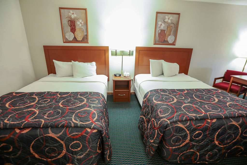 super 8 by wyndham branson shepherd of the hills expressway