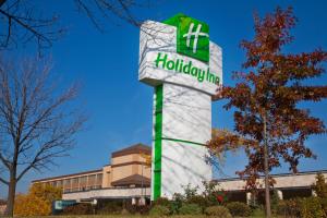 Holiday Inn North Shore - Skokie,Near Skokie Theatre,3 star