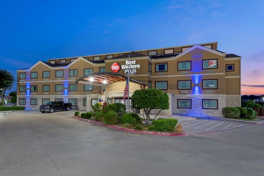 comfort suites entertainment