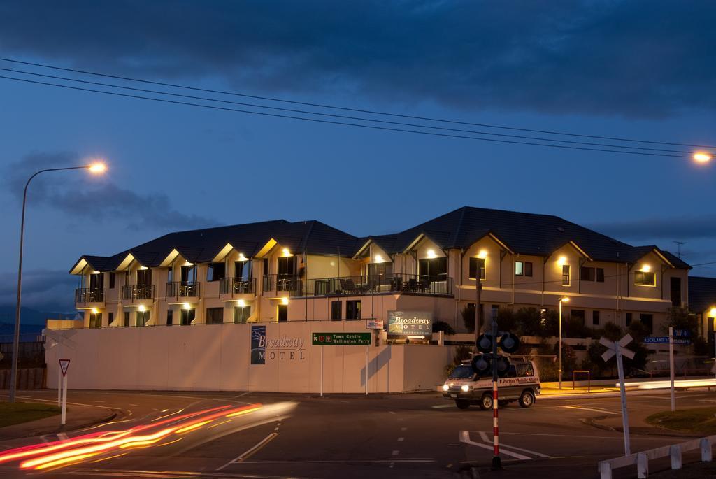 broadway motel