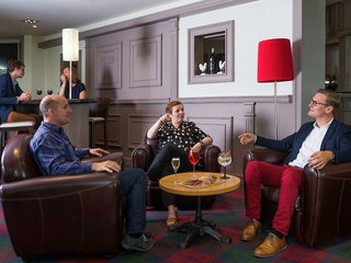 mercure omaha beach hotel