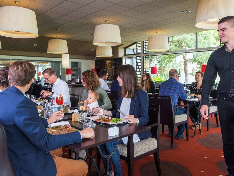 mercure omaha beach hotel