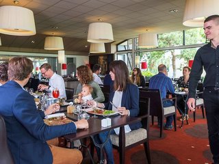 mercure omaha beach hotel