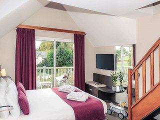 mercure omaha beach hotel