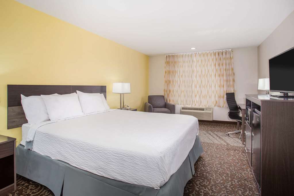days inn by wyndham phoenix north