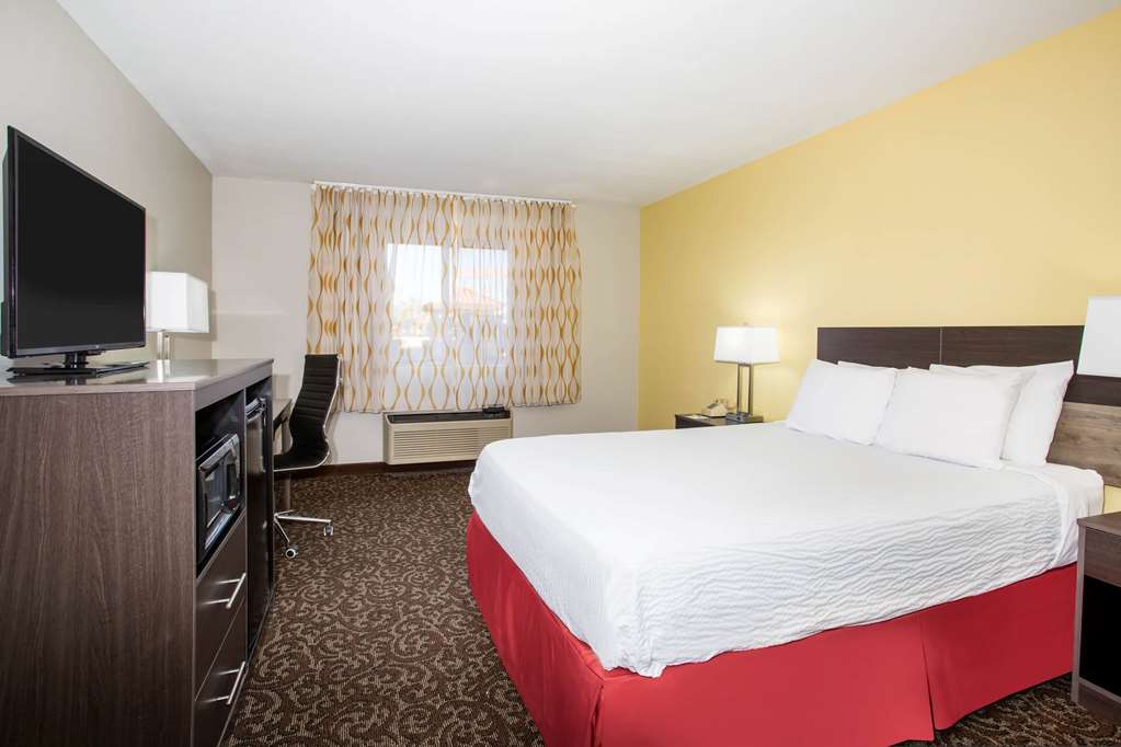 days inn by wyndham phoenix north