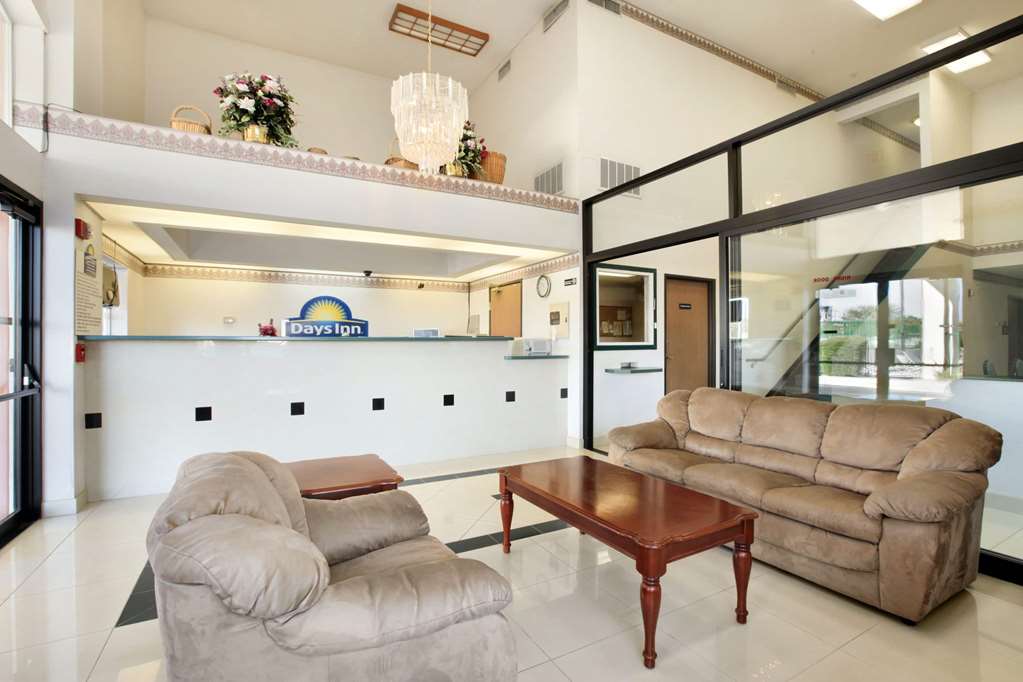 days inn by wyndham phoenix north