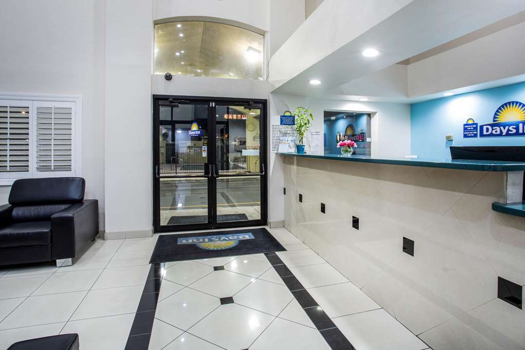 days inn by wyndham phoenix north