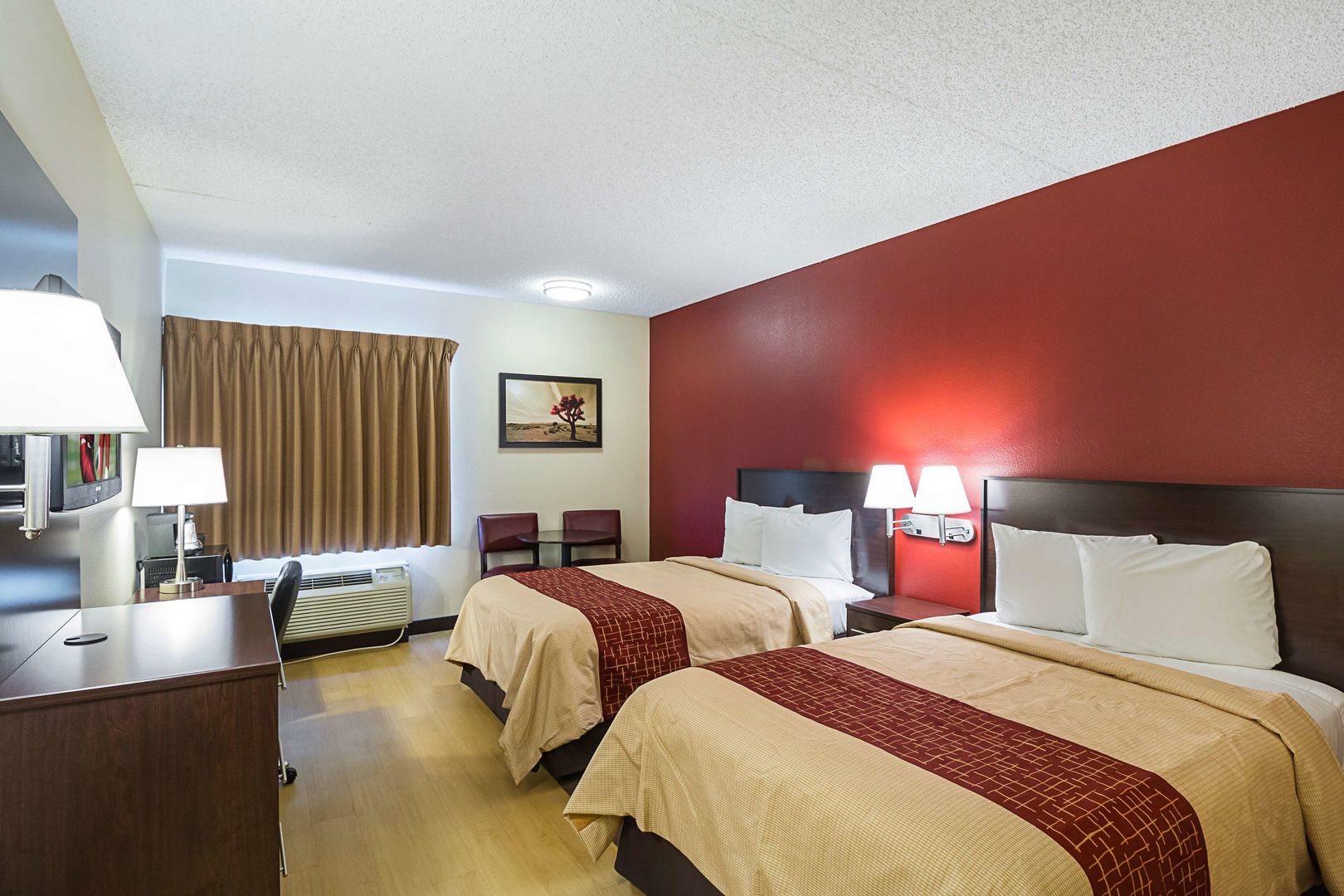 red roof inn plus phoenix west