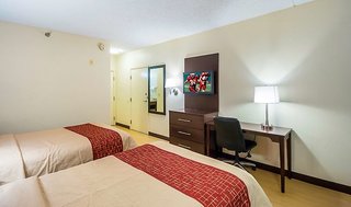 red roof inn plus phoenix west