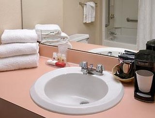 Ramada By Wyndham West Atlantic City,Egg Harbor Township>>Atlantic City,2 star
