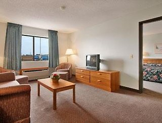 Super 8 By Wyndham Plymouth,Marshall>>Bremen,2 star