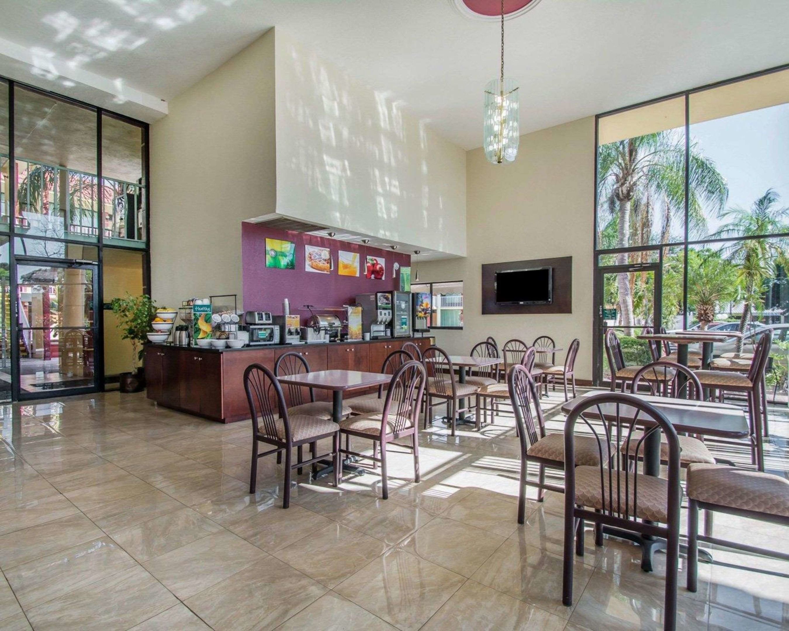 quality inn and suites at tropicana field